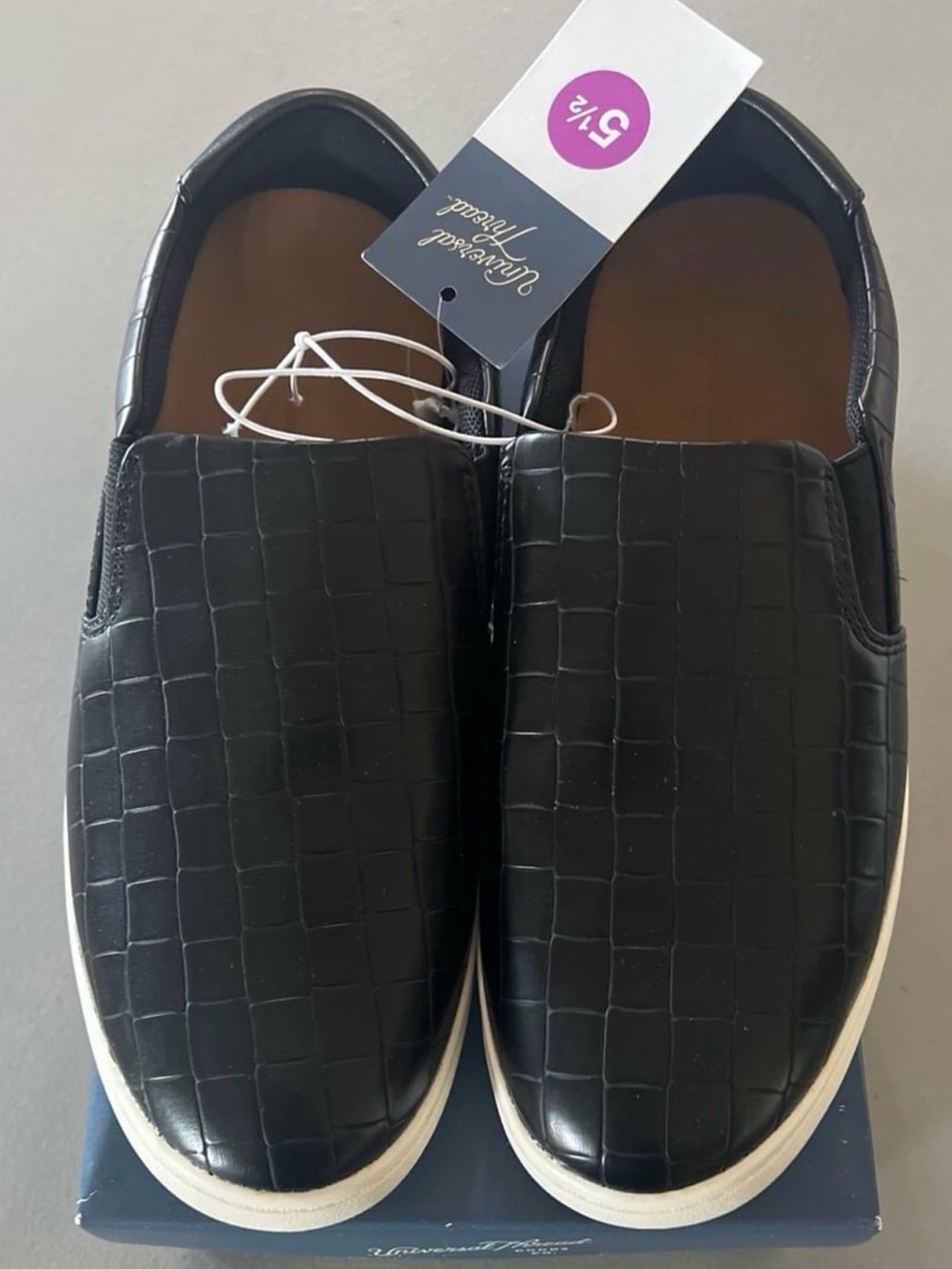 Universal Thread Black Croc-Embossed Slip-On Sneakers